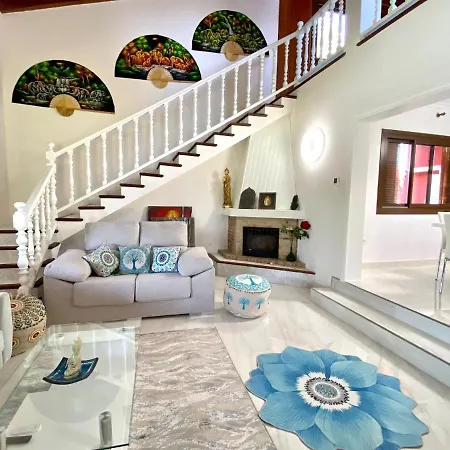 Thai Garden Villa *